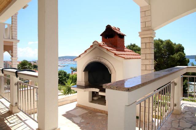 Villa Rosanda Apartments Trogir Exterior photo