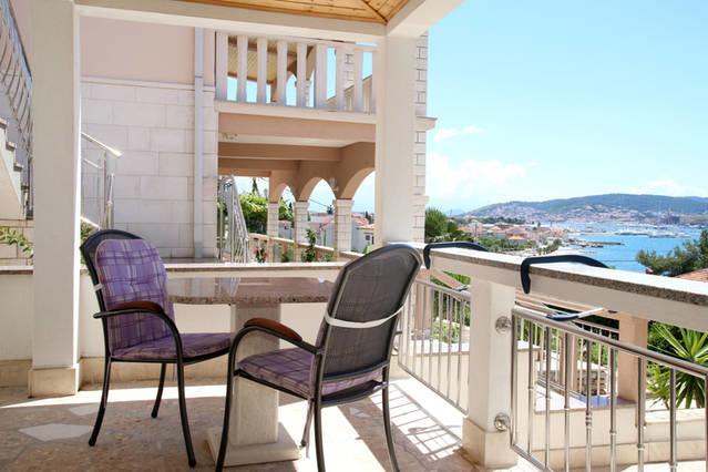 Villa Rosanda Apartments Trogir Exterior photo